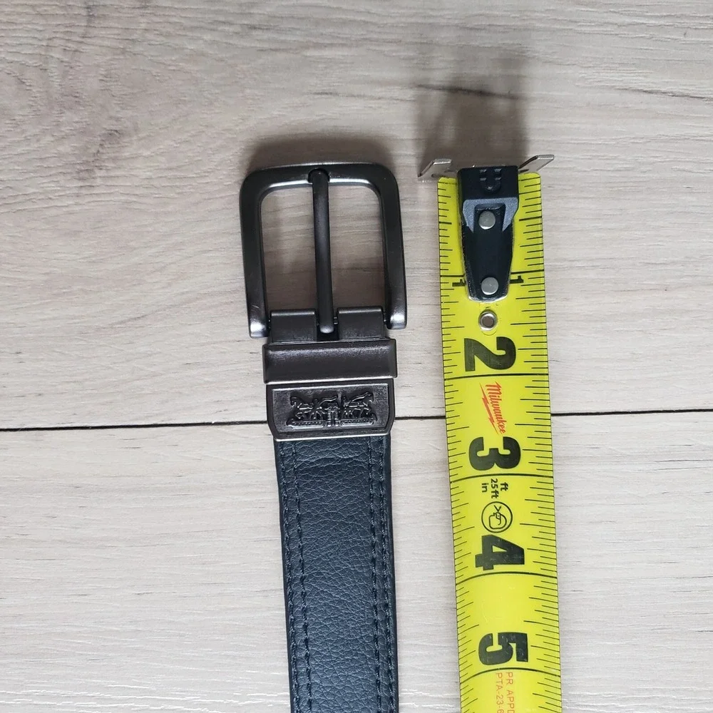 Levis material synthetic